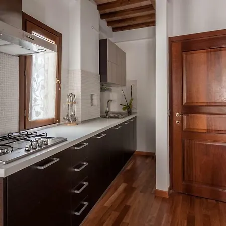 Torretta Via Della Viola Apartament