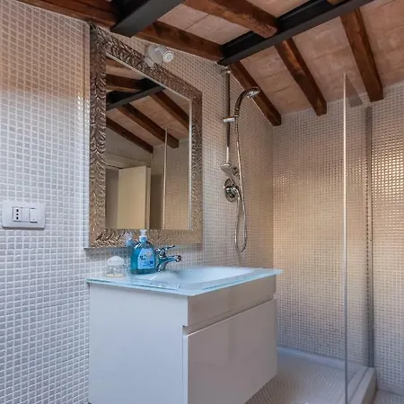 Torretta Via Della Viola *