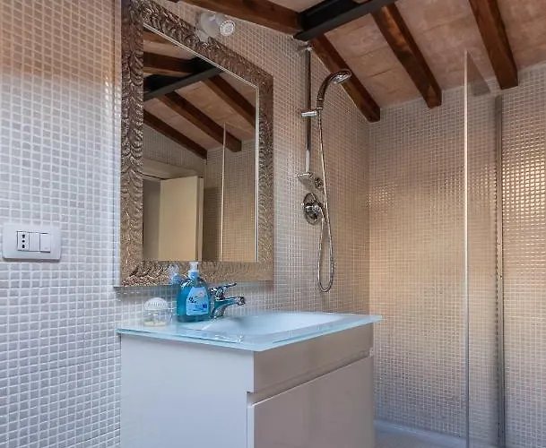 Torretta Via Della Viola *